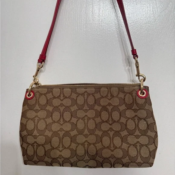 Beautiful coach bag! - Picture 2 of 5